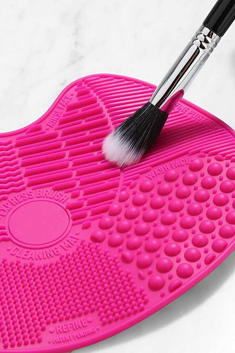 Silicone Makeup Brush Cleaning Mat with Suction Cups | 7-Texture Cosmetic Scrubber Pad